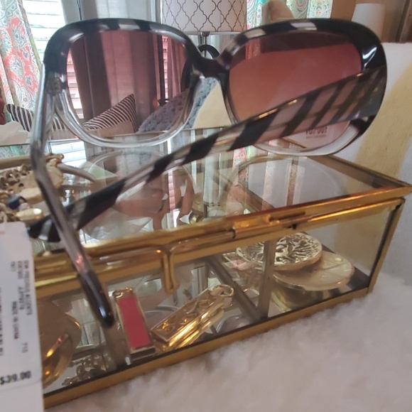 SOLD Chico's sunglasses - Picture 5 of 5